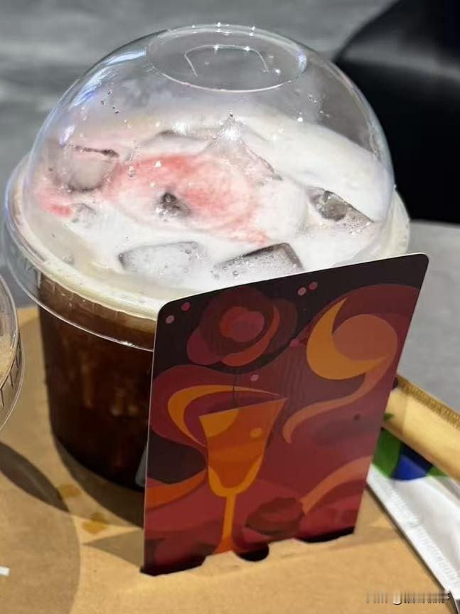 有时候一杯茶点就能治愈你的悲伤
而那一杯茶的是我闺蜜
冒着大雨开车来接你
再去带