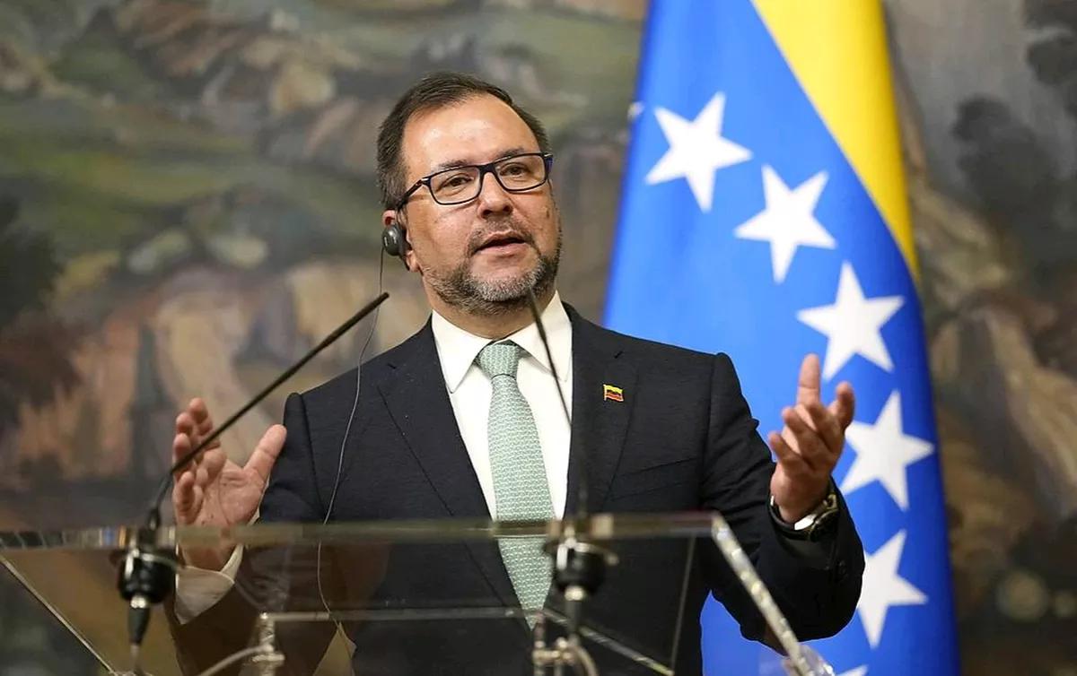 欧洲新闻网报道，当地时间17日，委内瑞拉外长伊万.希尔宣称，加拉加斯已请求联合国