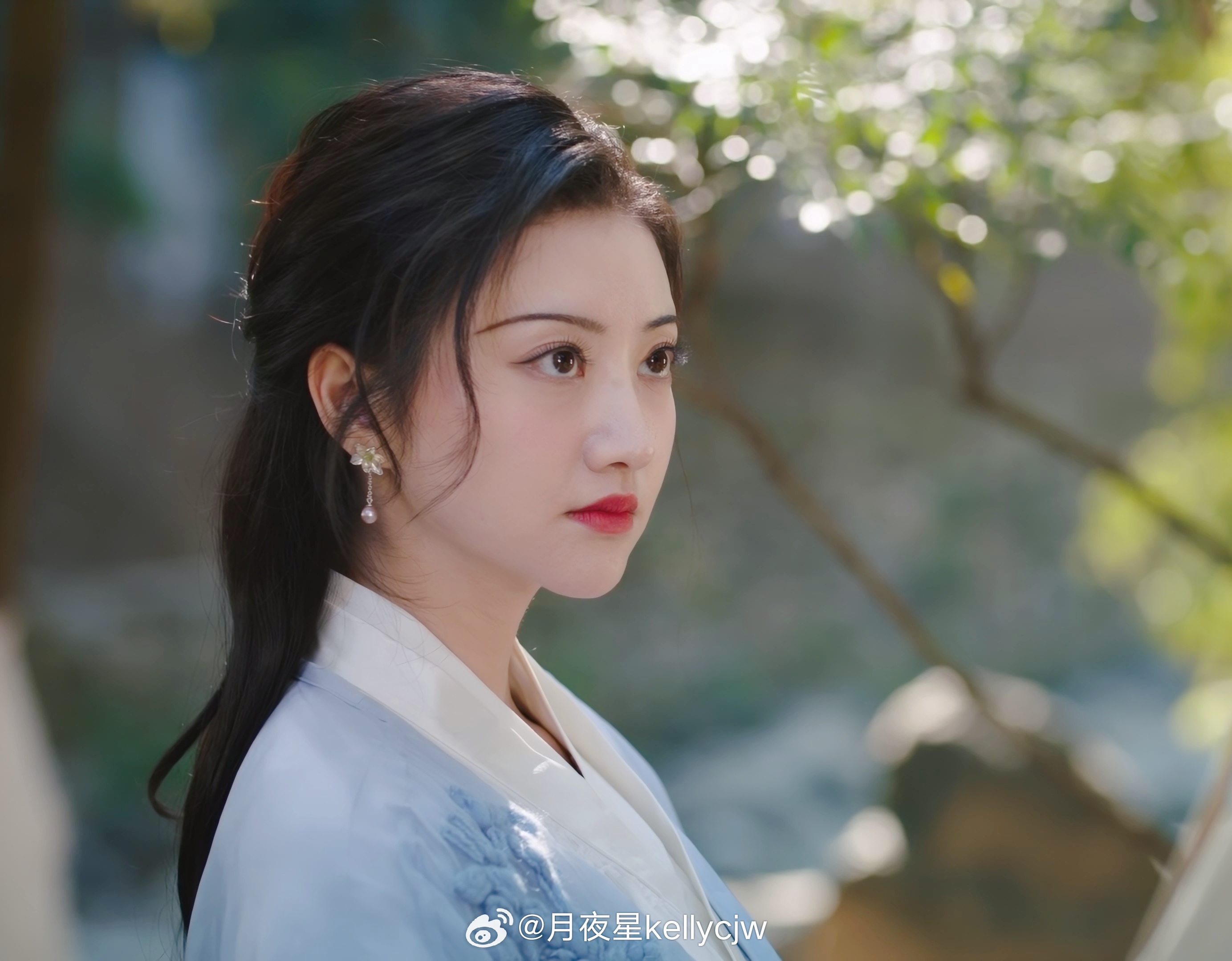 景甜  | 景甜司藤  | 打卡司藤取景地 名场面之一 搭把手的地方也是司藤小姐