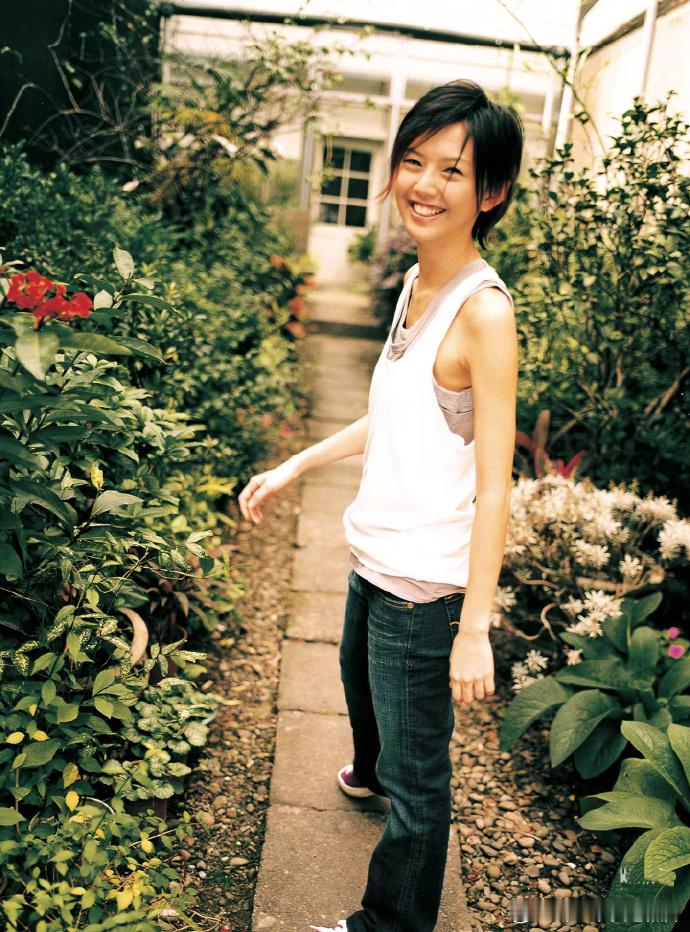 2003年孙燕姿《未完成》专辑内页 