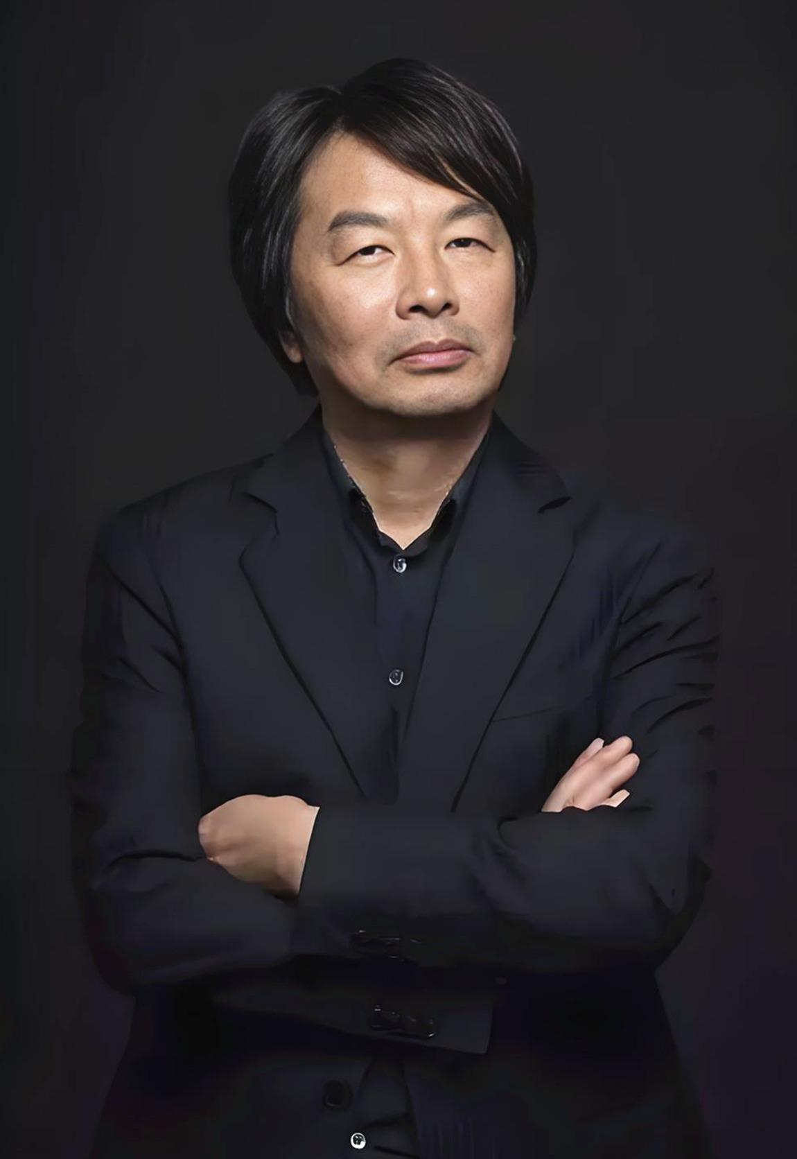 刘震云说:
“牌友只会催你打牌，驴友只会带你游玩，网友只会找你聊闲，酒友只会劝你