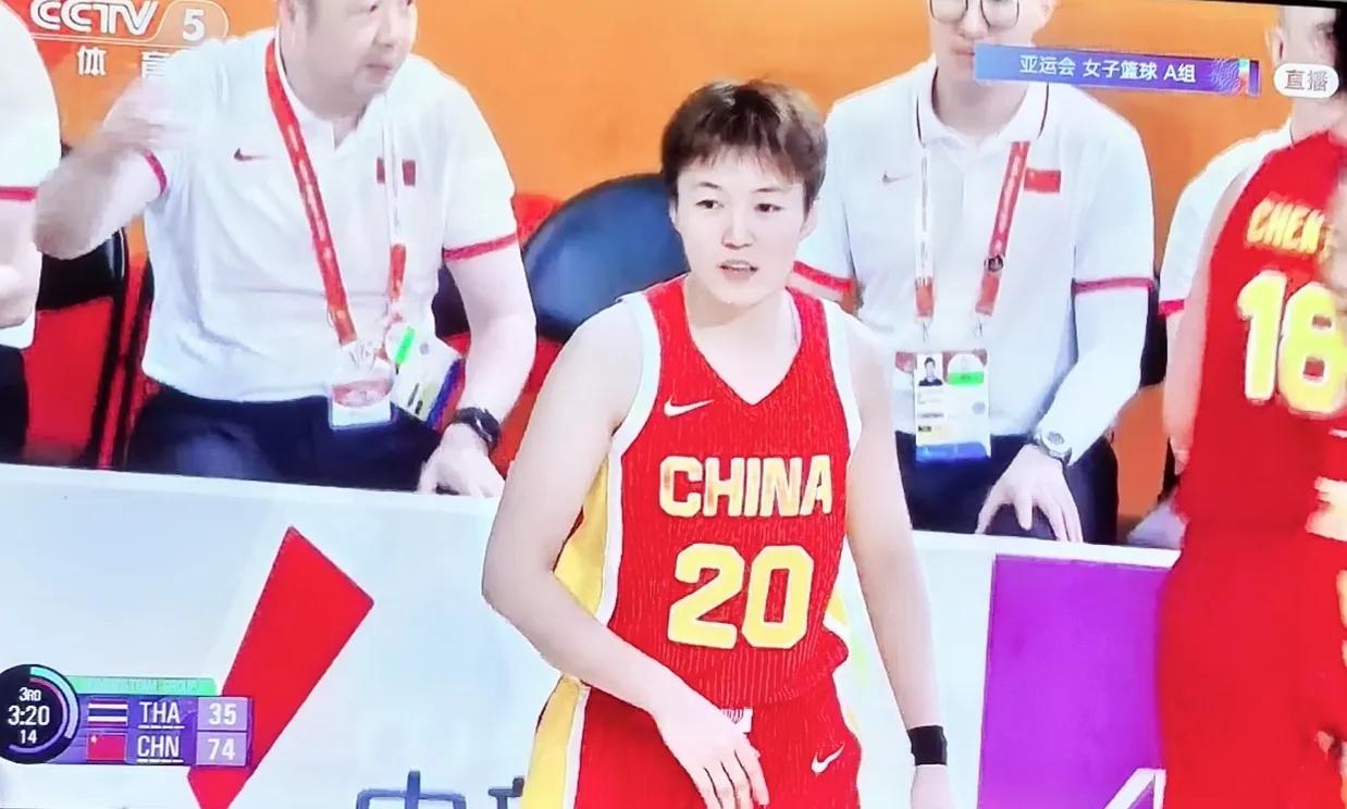 女篮亚运会首战，三节，领先泰国队40分了！双方差距实在太大了！
刚打完世界杯，再