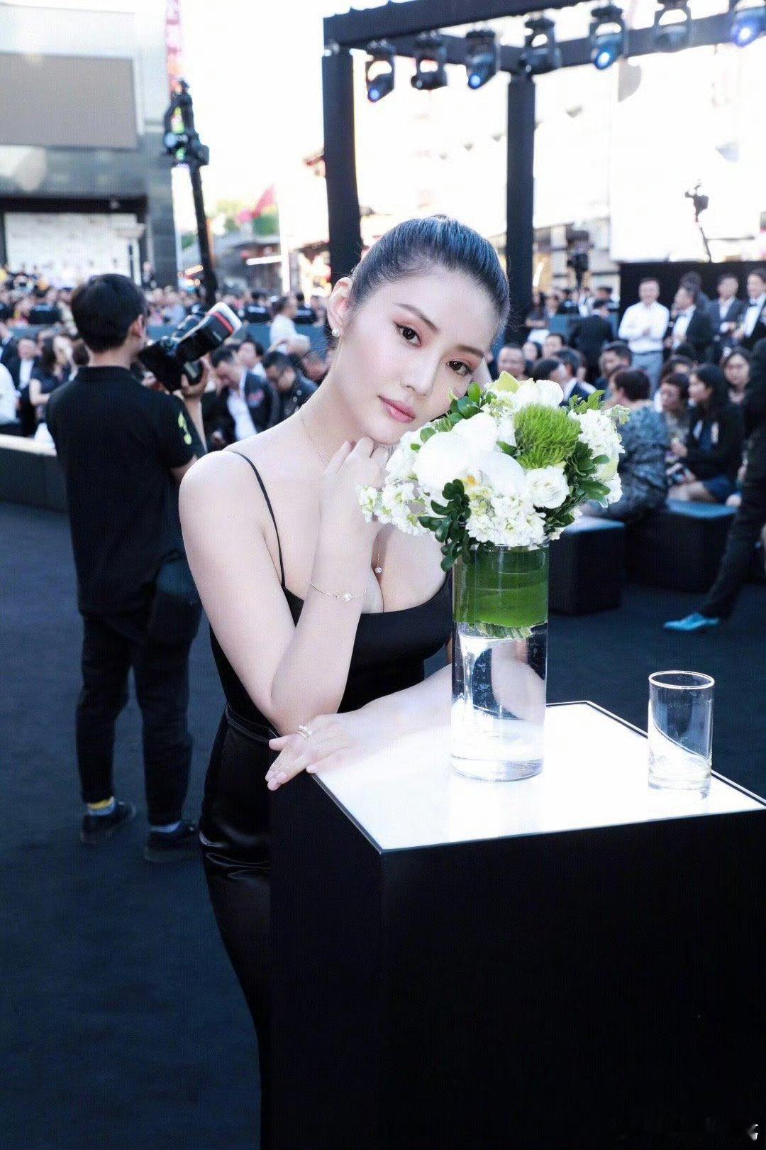 徐冬冬治愈笔记太戳心 咱就是说徐冬冬治愈笔记太戳心，听到咱们姐姐这些话的时候，真