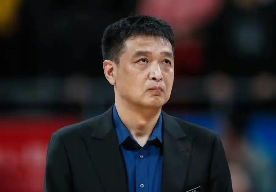 “最佳教练群”——CBA7位现役最佳教练：
1、北京北控男篮主教练闵鹿蕾：201