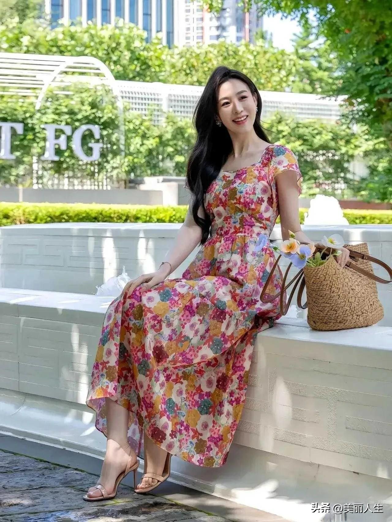 “ 碧玉妆成一树高，万条垂下绿丝绦 ... ” ​ ​​​