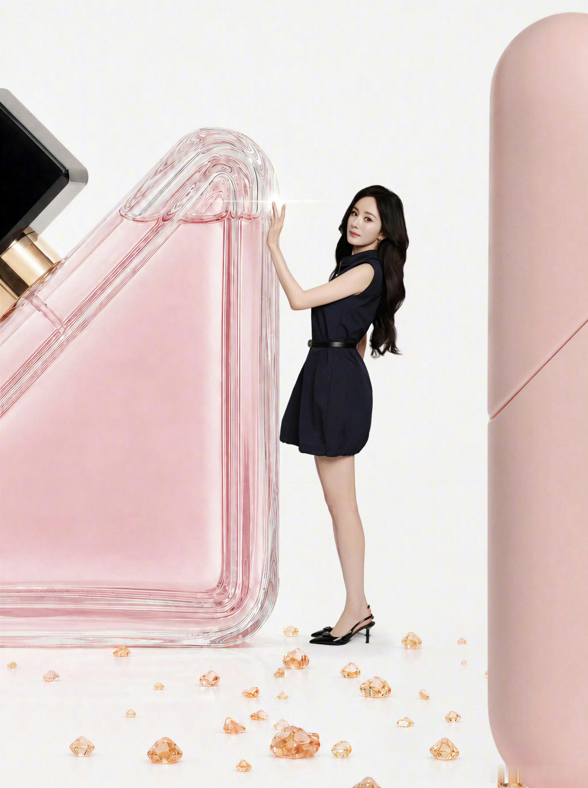 杨幂最新物料 Prada女王👸 