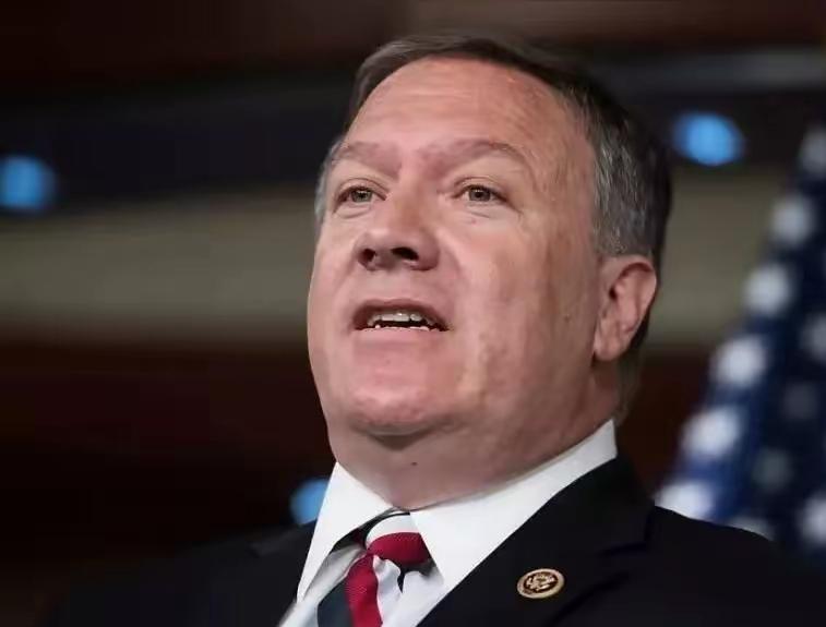 就在刚刚

美前国务卿再次发表错误言论

除夕当晚，美国前国务卿蓬佩奥借着农历新