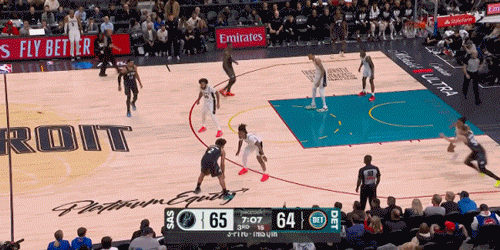 外星人👽--文班亚马！联盟盖帽王实至名归呀！东西部强强对决！马刺客场114:1