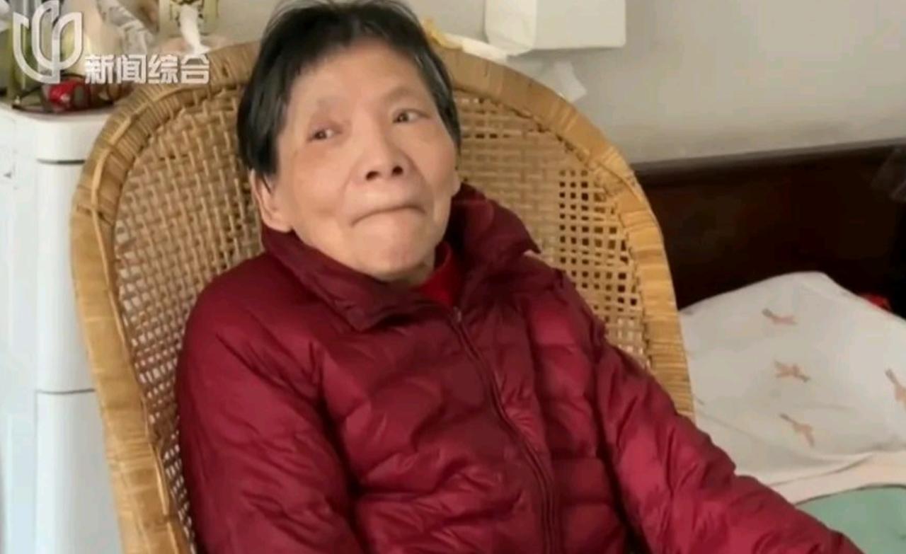 上海，78岁老人一辈子没结婚，无儿无女，身边只有:一个月薪6800的保姆照顾她，