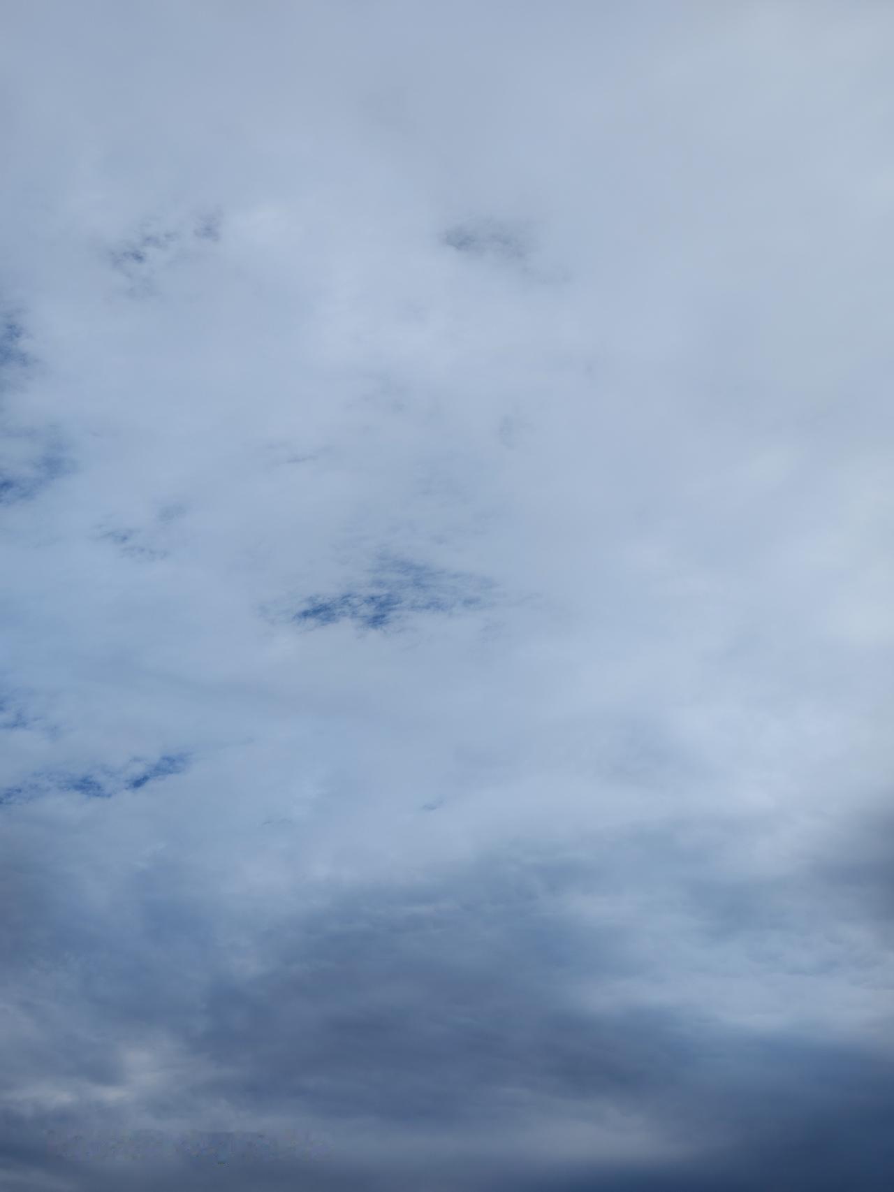 天空很蓝，云很白，心情也很美。北京通州天空之城打卡