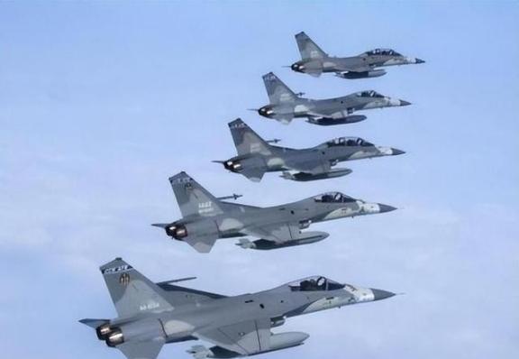 中国要想解放台湾，必定要和美国打一场硬仗，为了打赢这场必须要赢的的仗，中国可以投