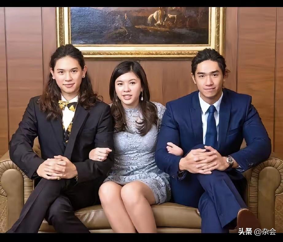 吴婉芳真的是“豪门清流”母亲！
三个孩子个个高颜值、高学历，还都有自己的热爱。大