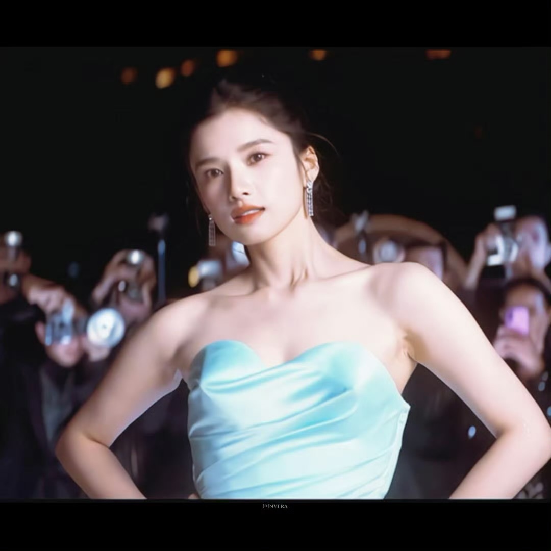 给张婧仪做的意式油画编发张婧仪·vogue盛典现场发型 张振张婧仪[超话]大师出