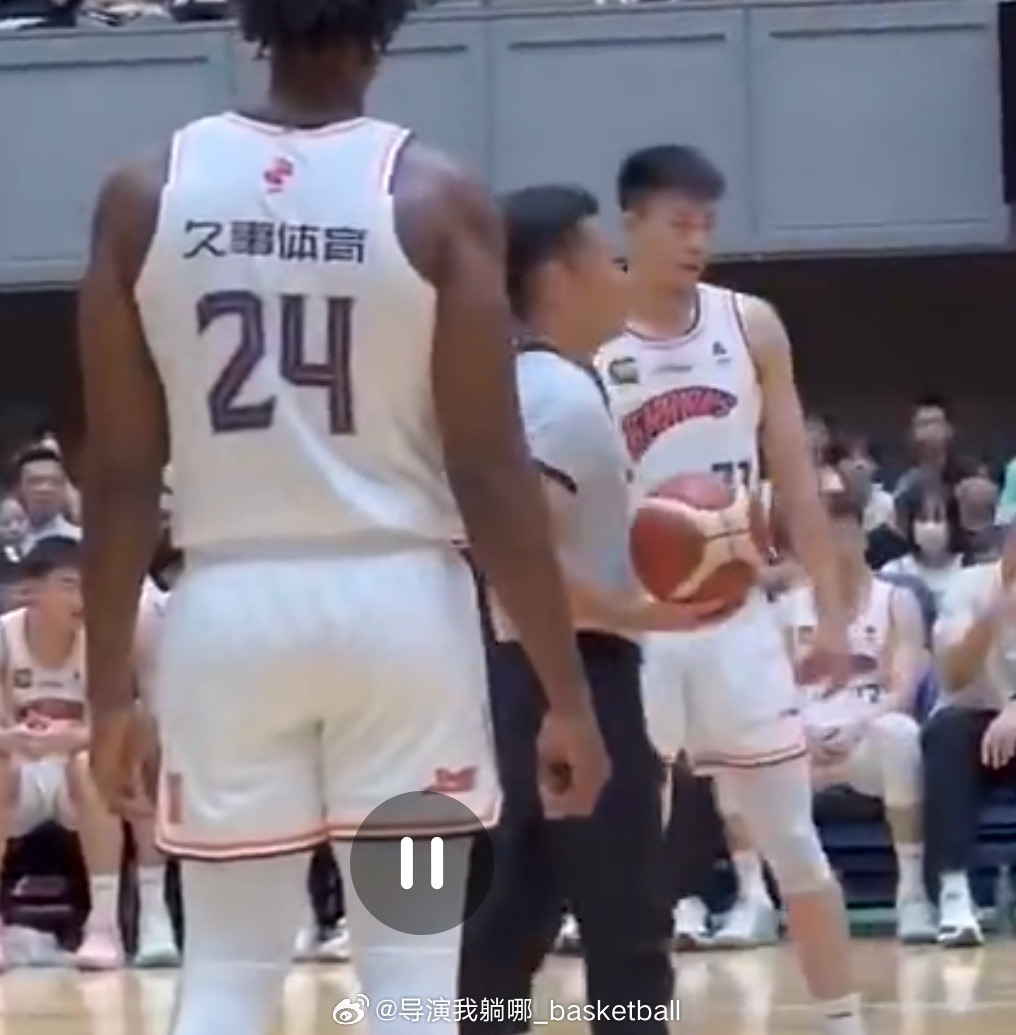 张镇麟在今天完成了加盟上海之后首场比赛，他展现出了很好的状态，出战29分钟14投