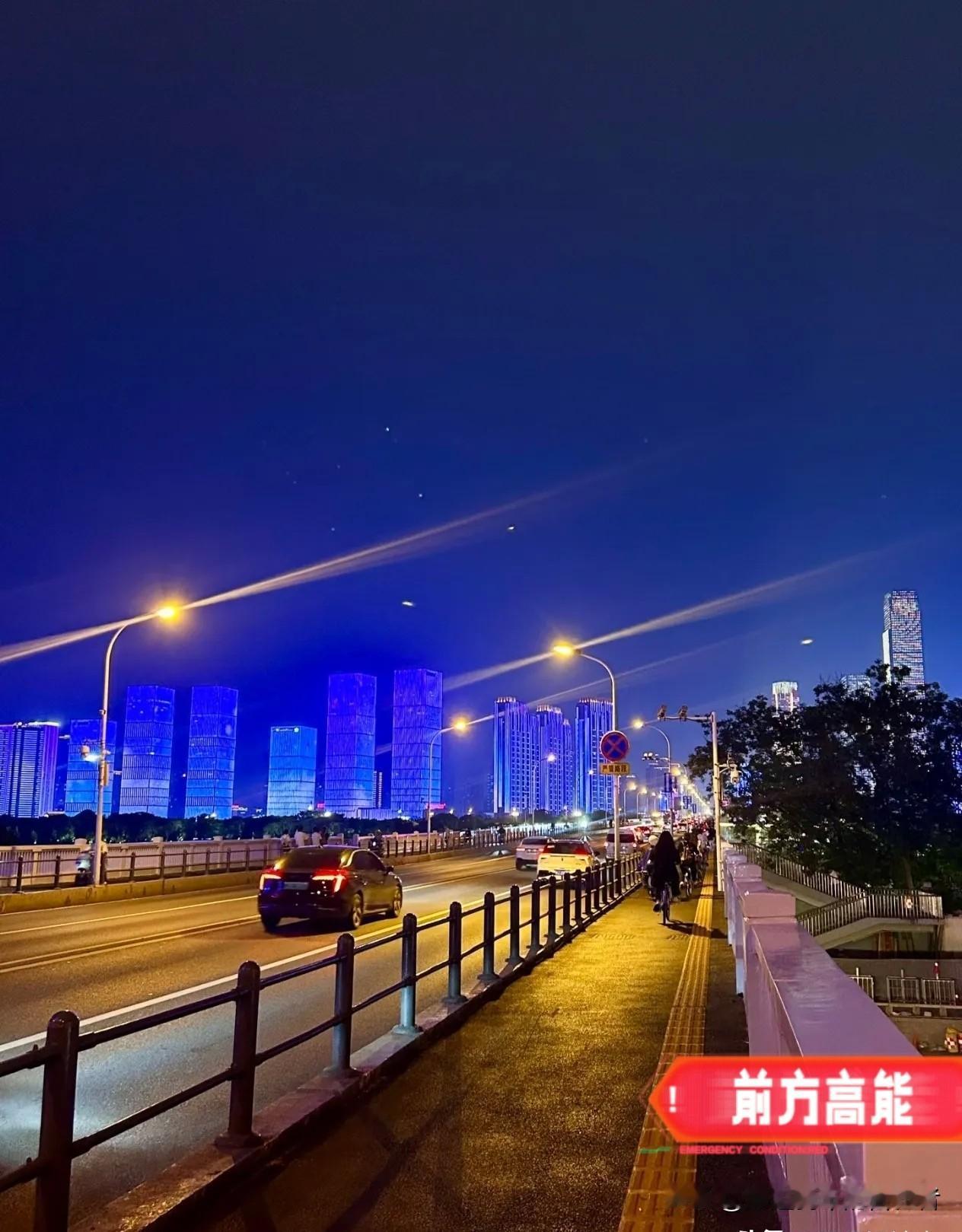 三九天，冻死狗，挺过它
一月八号到十七号，一年里最冷的时候来了，得注意保暖，大家