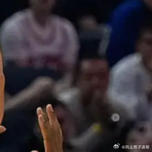 4月6日，库里在因伤休战27场后终于复出，他迎来与小库里的NBA首次兄弟队友同场