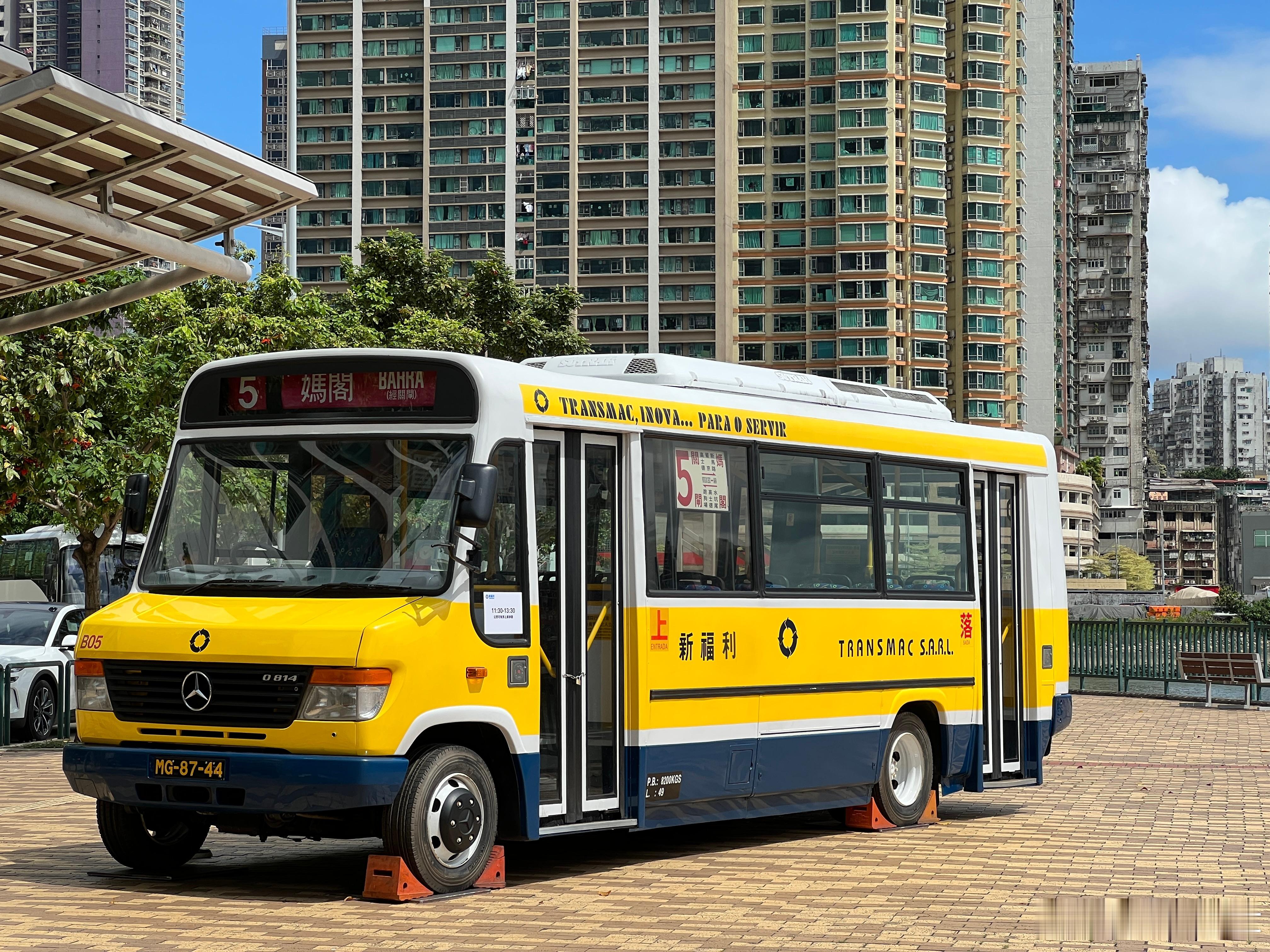 拍摄次数极少的一年挑选了喜欢的照片发一集九宫格 