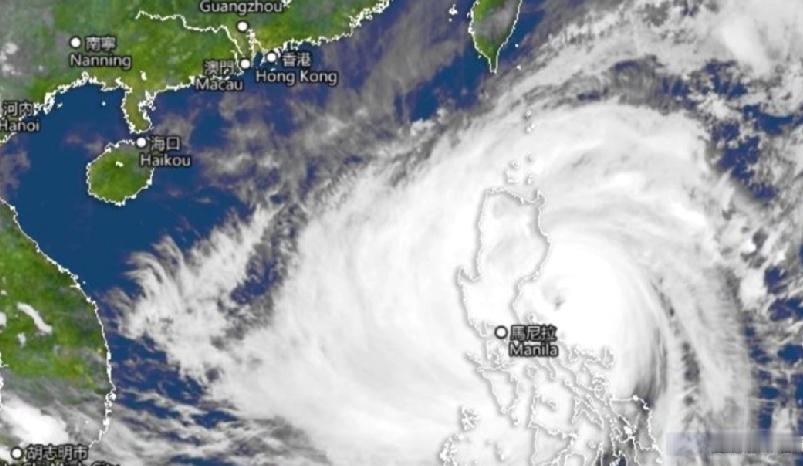 台风「凤凰」（Typhoon Fung Wong）今日增强为超级风暴。其暴风半径