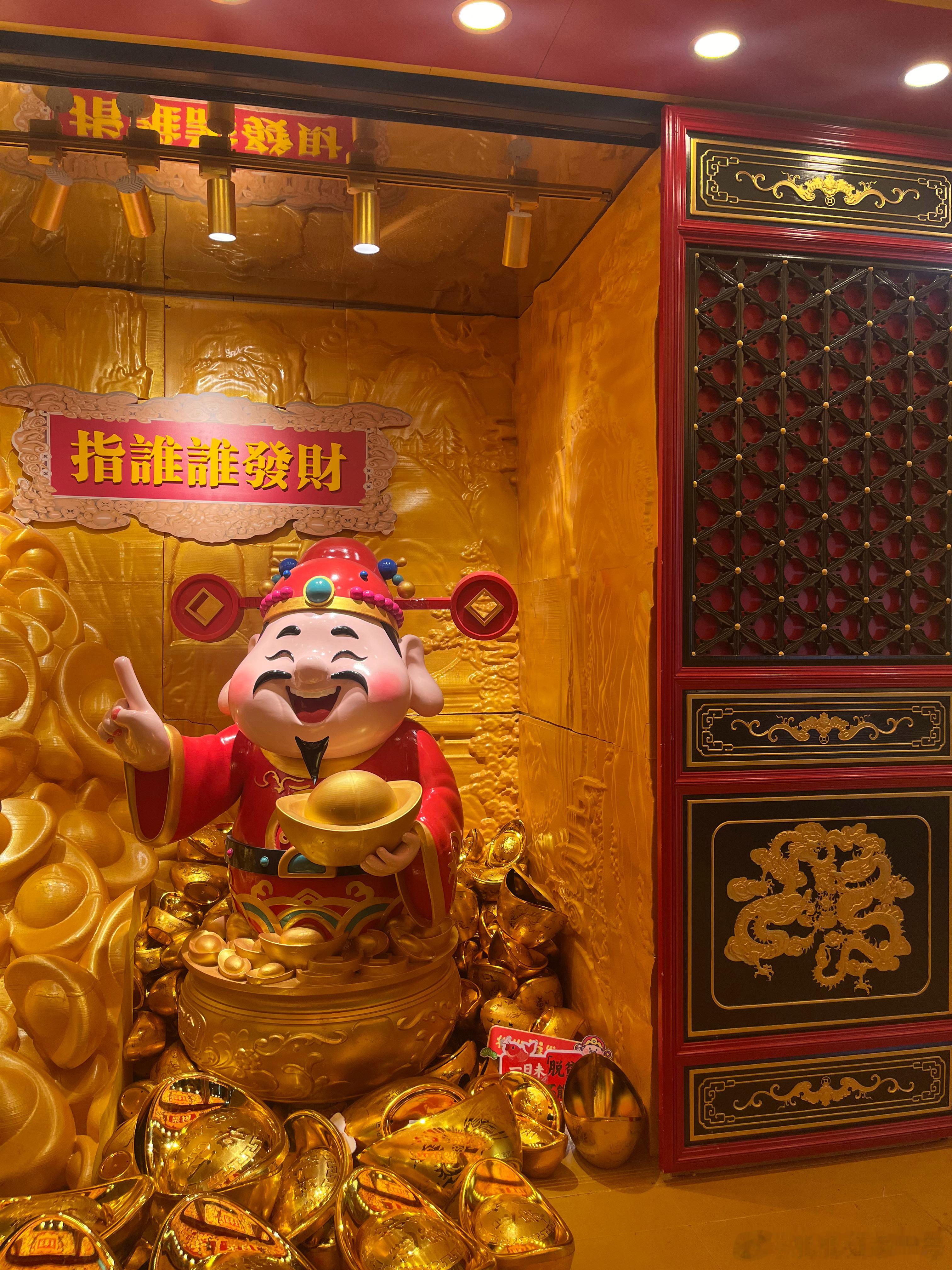 亲爱的朋友们，新的一天如约而至，愿阳光洒满你的窗台，也照亮你的投资之路！🌞  