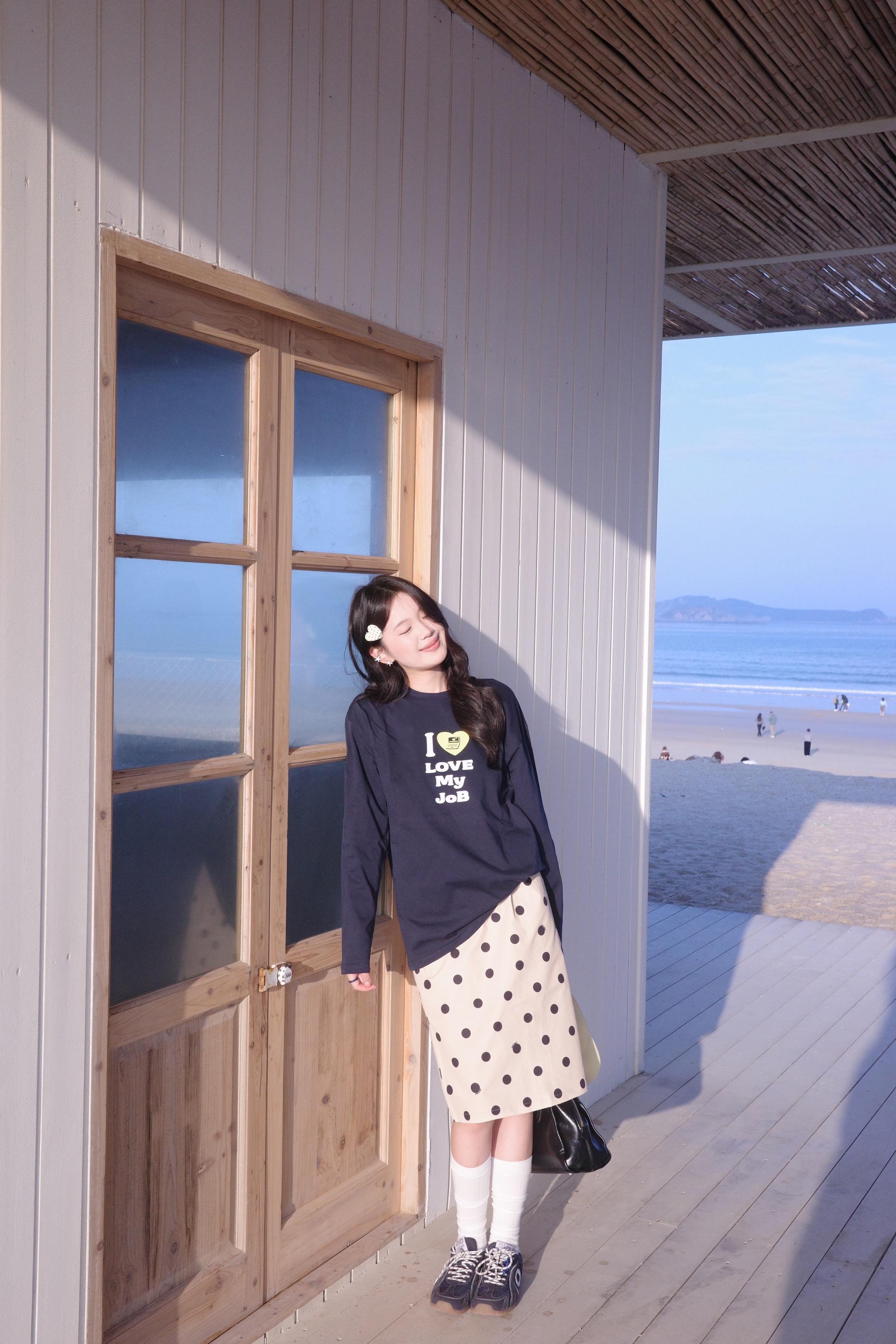 温柔懒懒的海风吹过高高的山峰