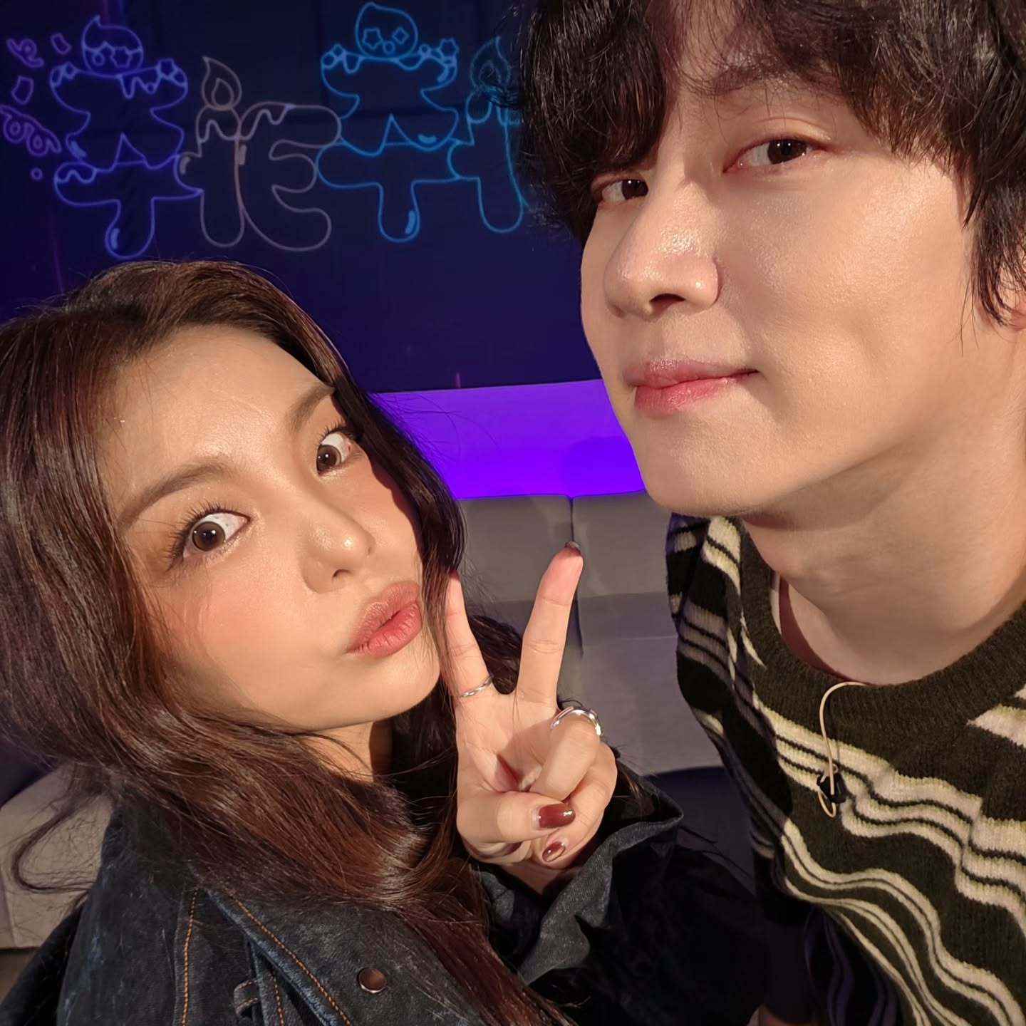 “CB百蓝_。251204金希澈 IG更新：和Ailee一起 chukachuk