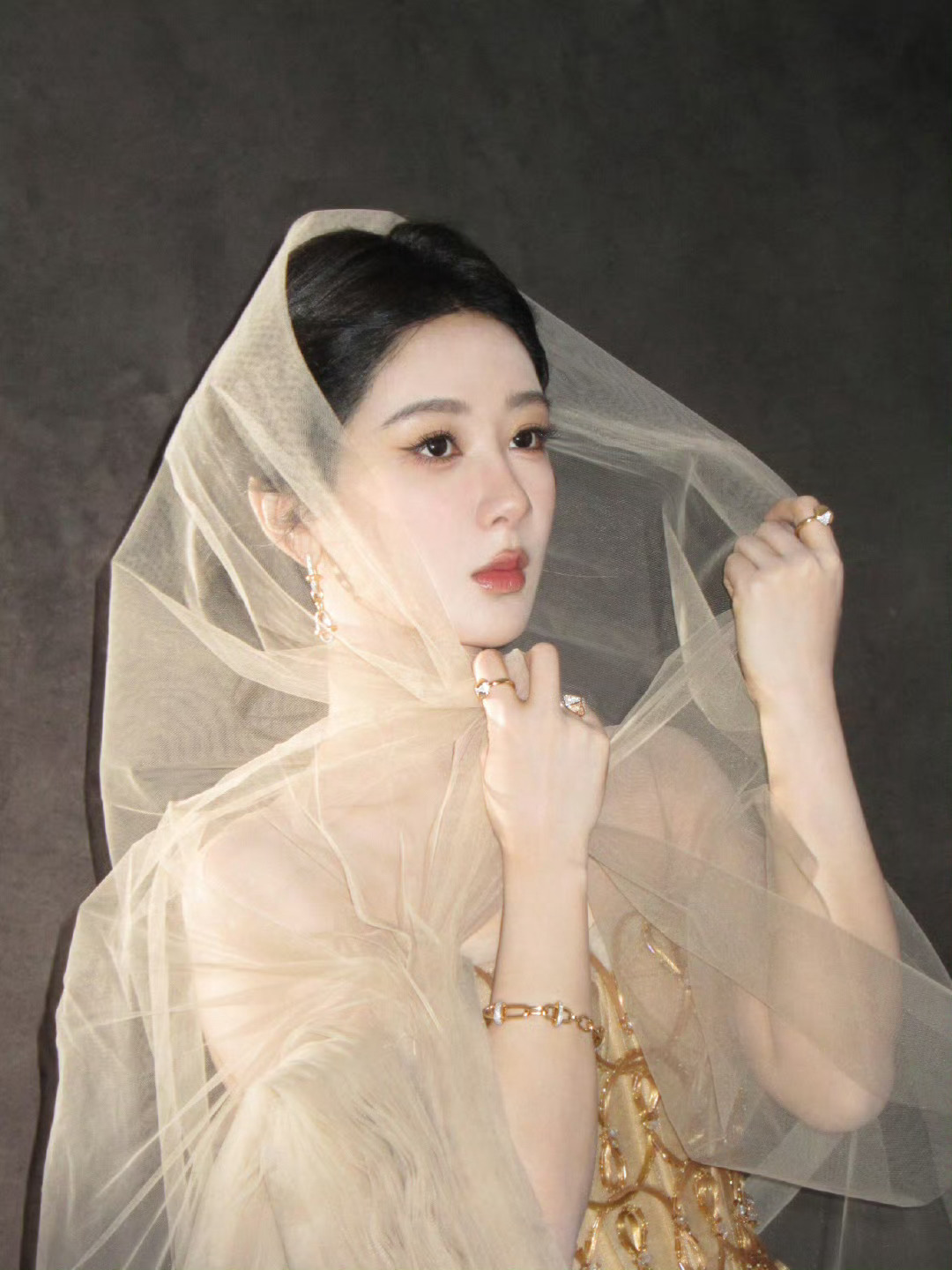 杨紫杨紫李祯yz杨紫家业我最喜欢三月的风，四月的雨，不落的太阳和最好的你