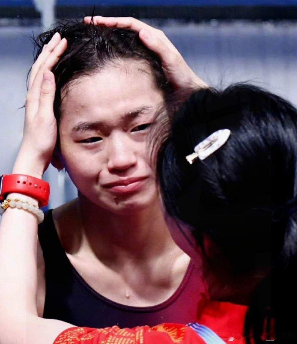 全红婵被霸凌相关内容我都看惊了这可是身负国家荣誉的运动员啊，那些人怎么下的去手？