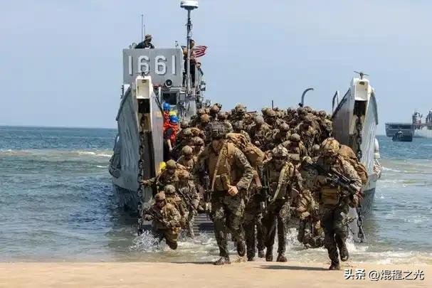 特朗普动真格抢油库，几千重兵已扑向波斯湾！

·国际榜🌍北京时间2026年3月