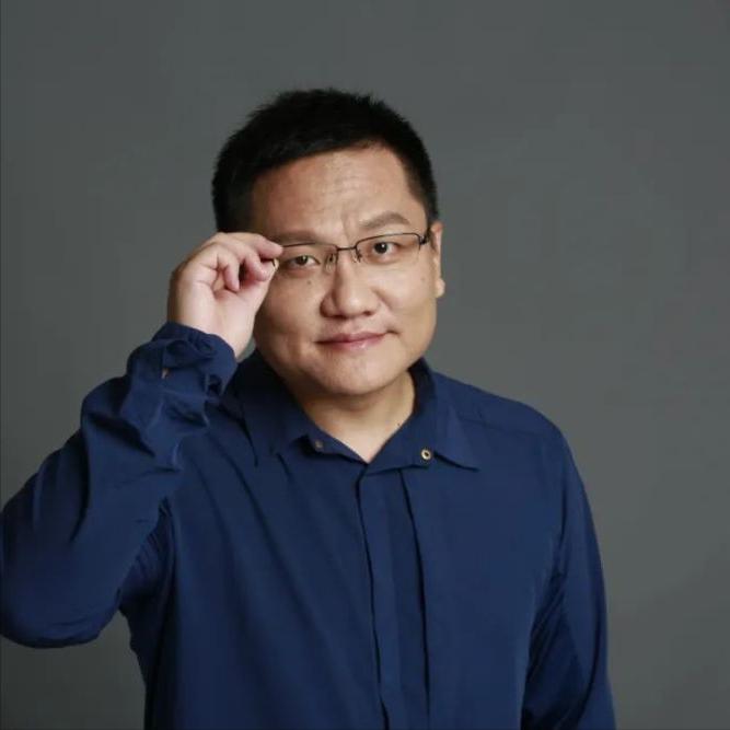 华大基因，尹烨说，上大学，我学的是生物科学，毕业的同学都干什么去了呢，酱油厂，醋