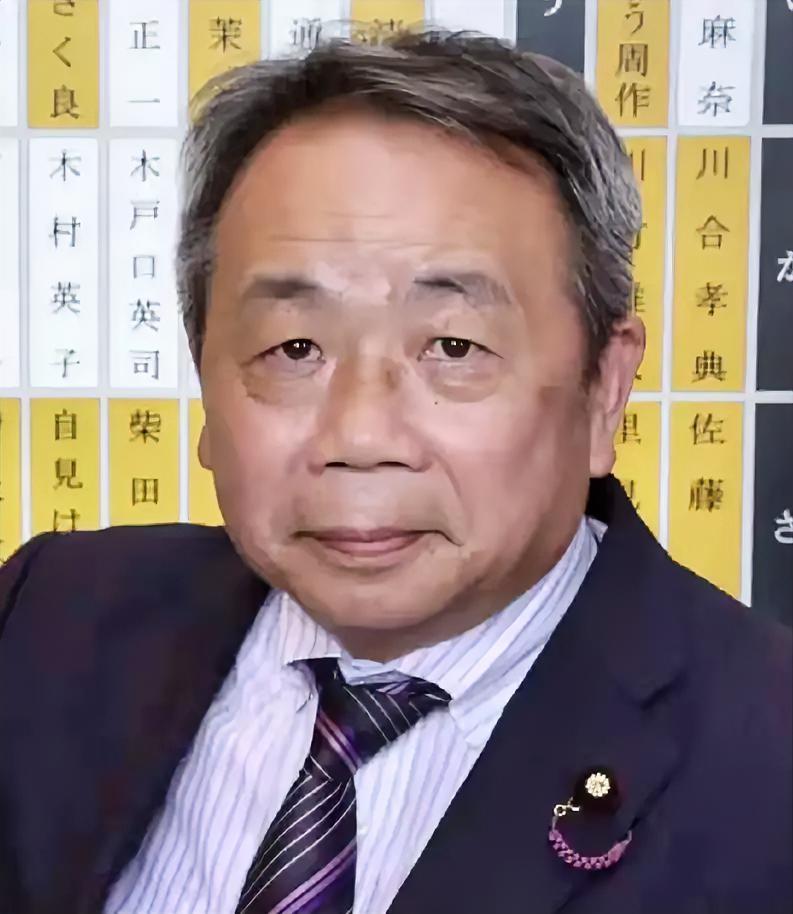 汉奸石平8月2日怒斥中国网友，称日美两厢情愿签订安保条约，所以即便美在日驻军日本