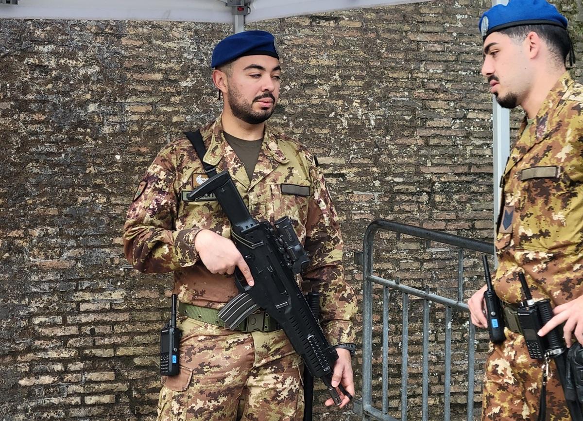 NATO、.300 BLK和6.5 Grendel口径版本，同时一款大机匣的7.