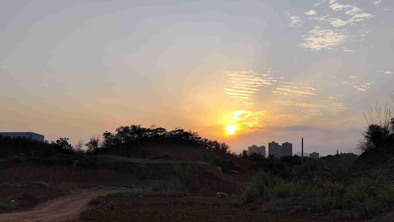 我的今日状态：😁轻松愉快
我这里的天气：☀️晴天