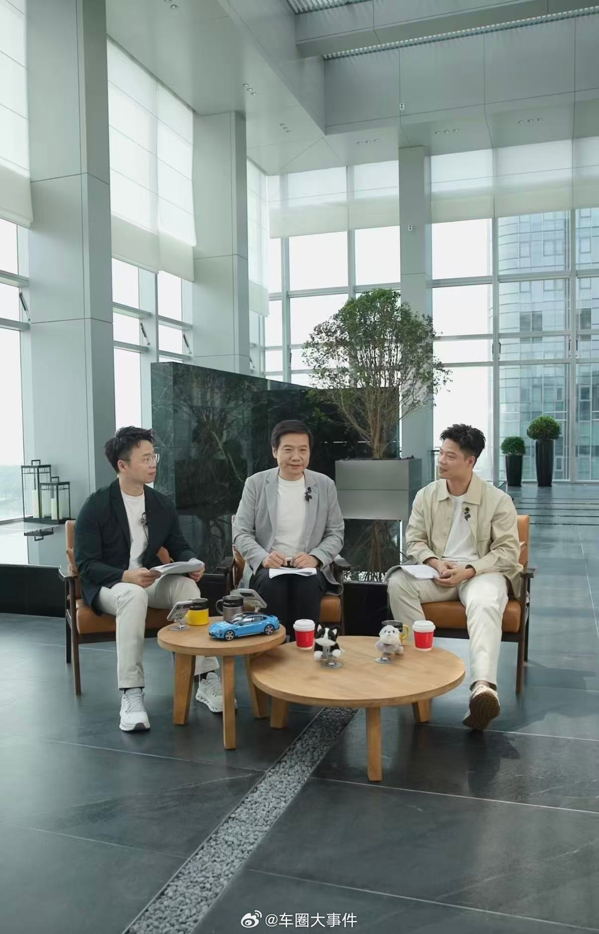 新一代小米SU7锁单超3万辆 3月23日，在直播中透露，截止到现在，新一代小米S