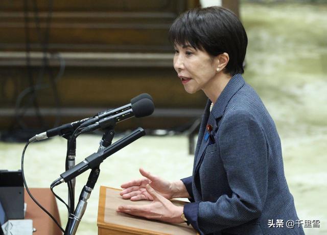两件事让高市早苗既哭又笑！
日本政坛最近发生了两件事，一件事让高市大权独揽新任主