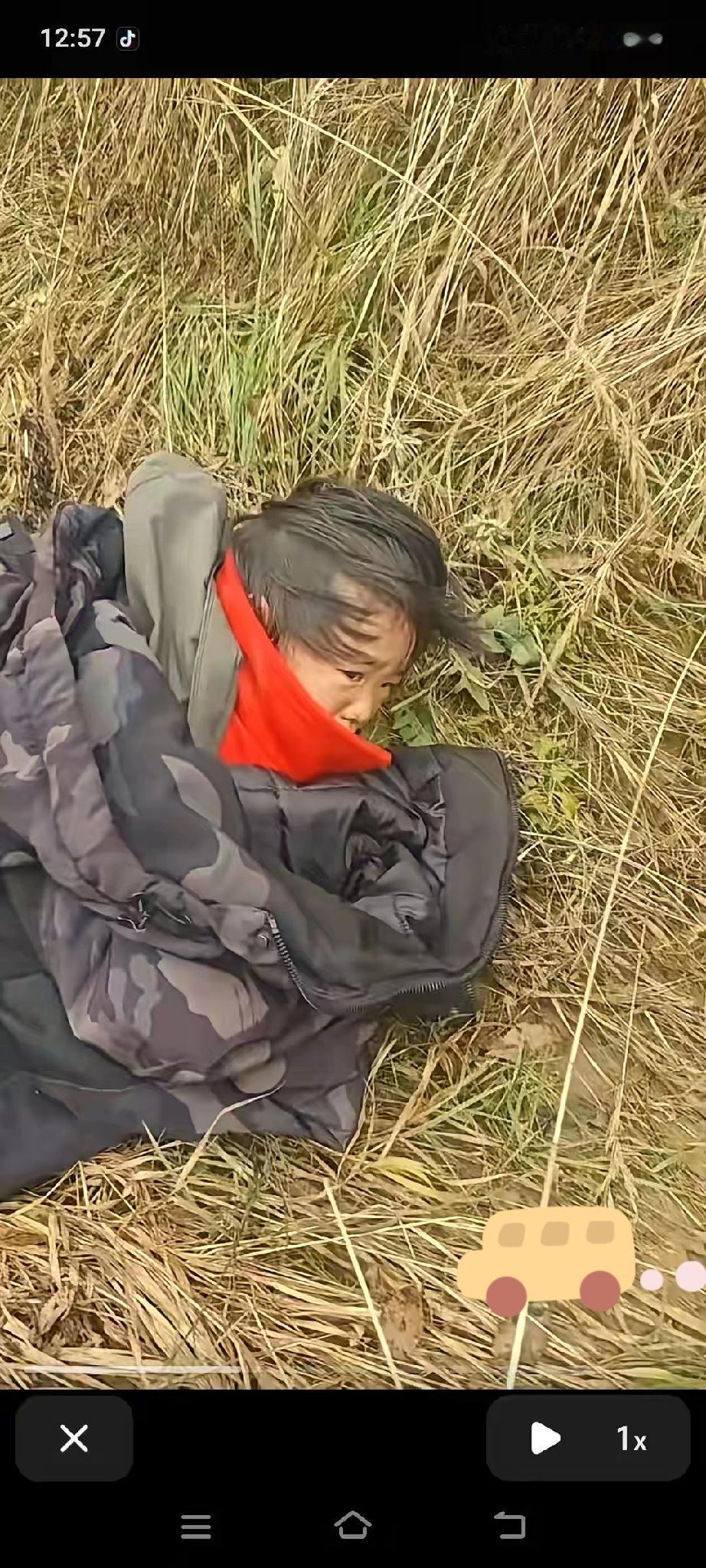 辽宁朝阳四岁女童走失四十三个小时以后被找到，她说了几句话让人心疼。她说的第一句话
