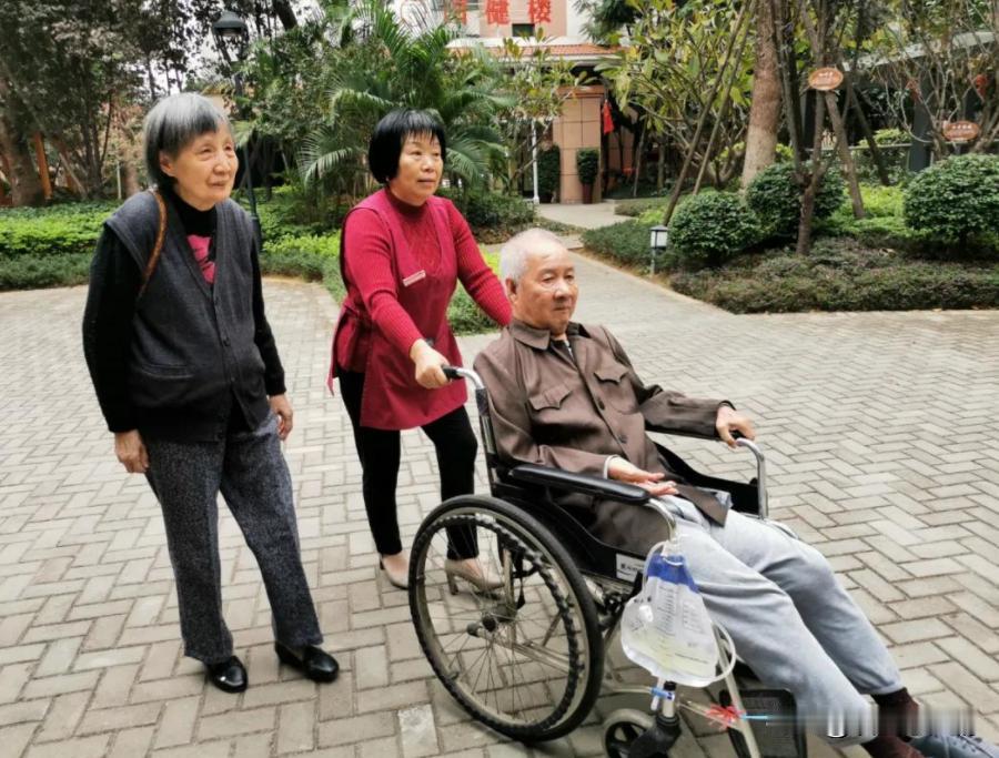 这是我见过的最理想的养老方式了！我表叔今年78岁了，退休前是我们县城财政局副职，