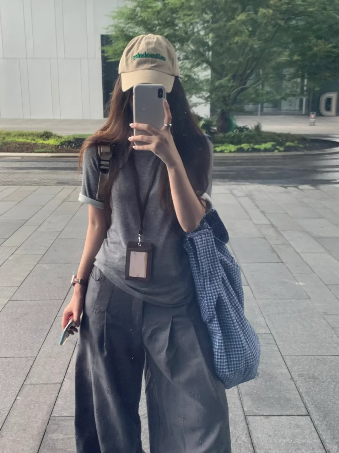 也是很爱灰色了