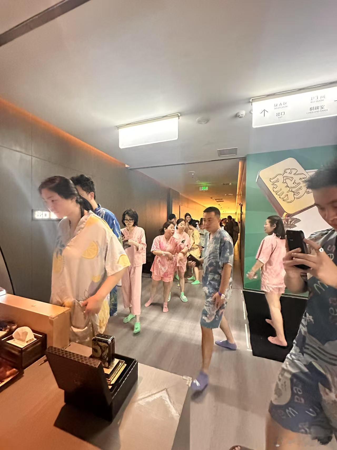 我参加 重庆首届金麻奖 ，可以说是一路火花带闪电，成功晋级决赛圈！美团和金色湖畔