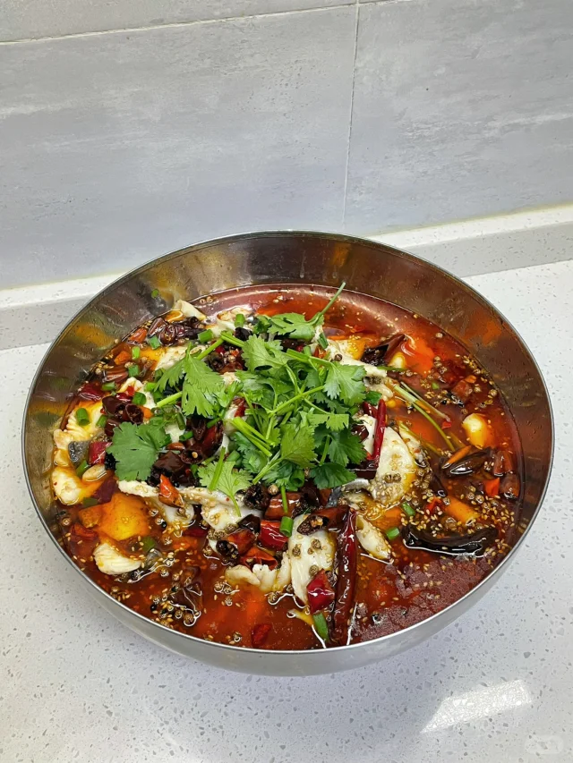 麻辣过瘾的水煮鱼，鲜香嫩滑巨好吃🤤