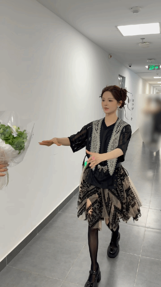 天才厨人官宣杨超越杨超越加入馋门快乐炫饭天才厨人吃货粉直接狂喜！天才厨人官宣杨超