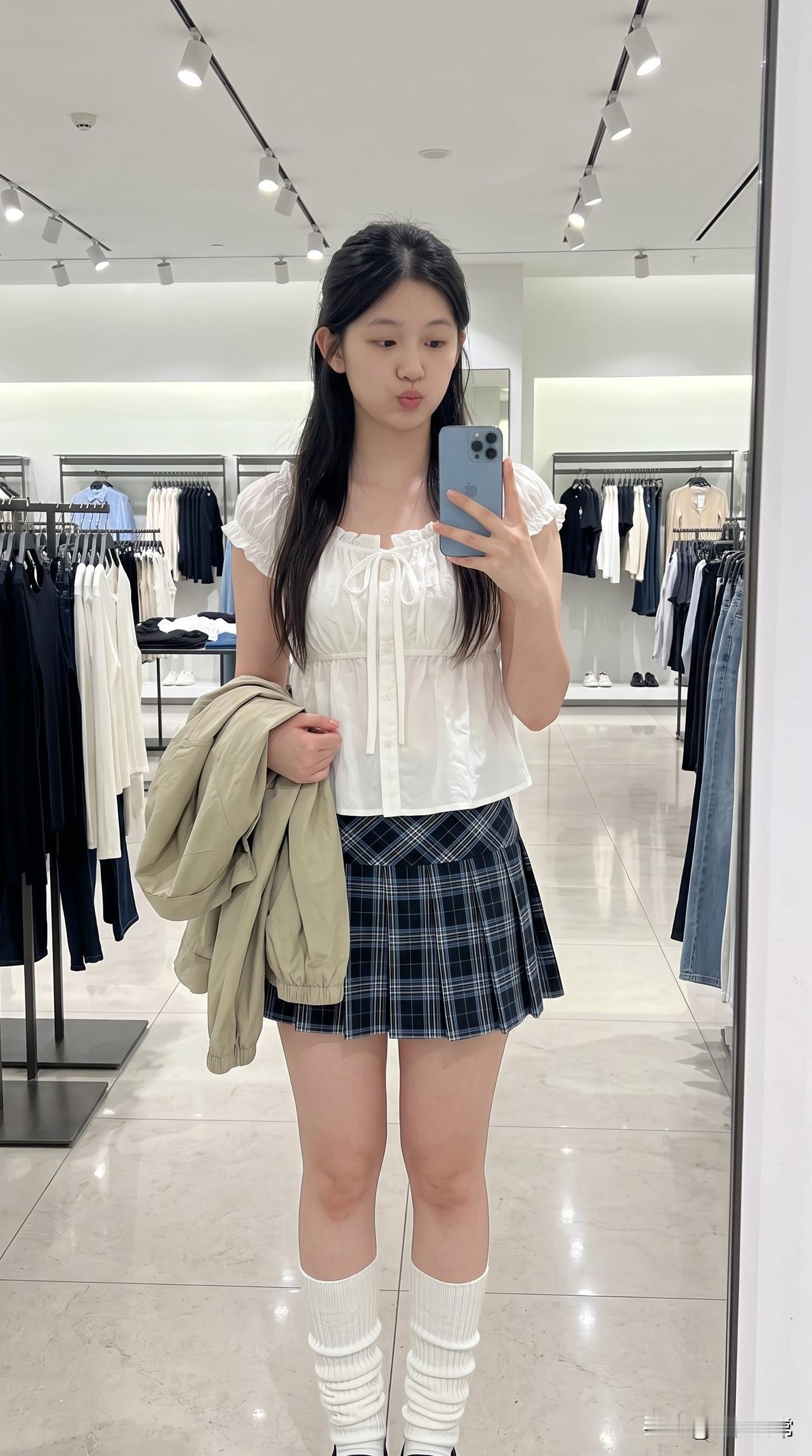 无聊的时候可以出去走走，你会发现更无聊，所有人一定要有一些爱好，不然拿什么来对抗
