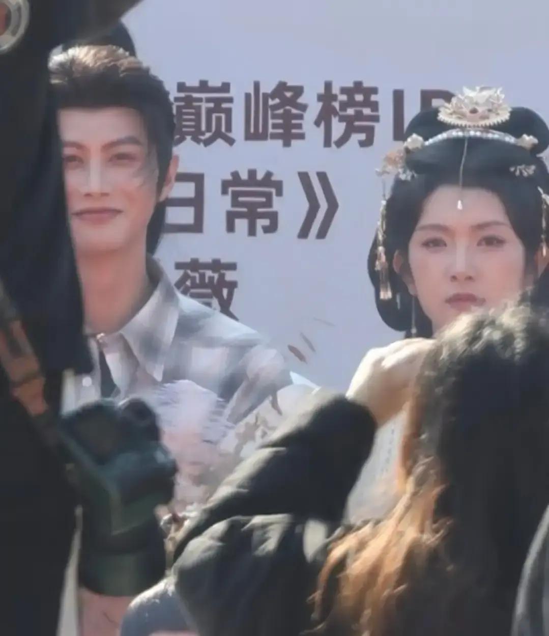 12月10号，《侯府主母洗白日常》开机，光听名字就一股“土甜”味冲鼻。
 
女主