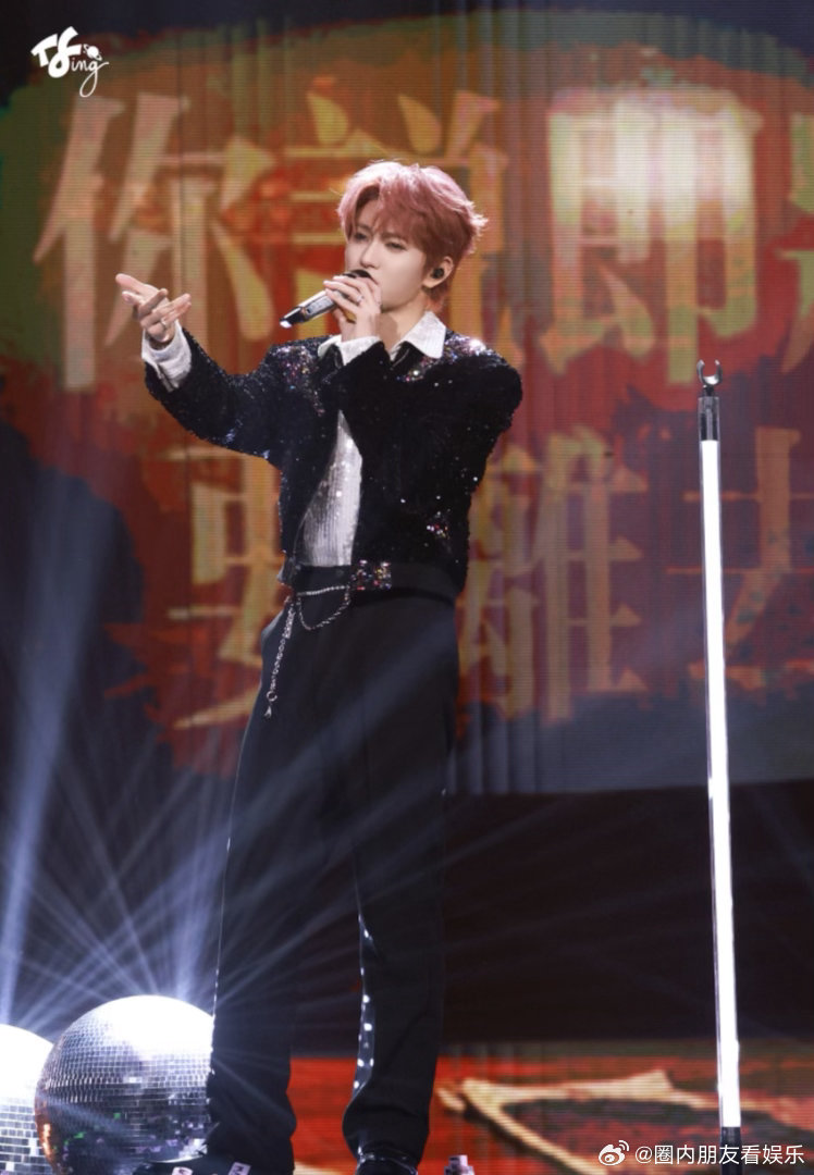 穆祉丞汪铎曝身边工作人员都喜欢穆祉丞周五晚高疯 穆祉丞自侃“疯人”怕被烦，汪铎温