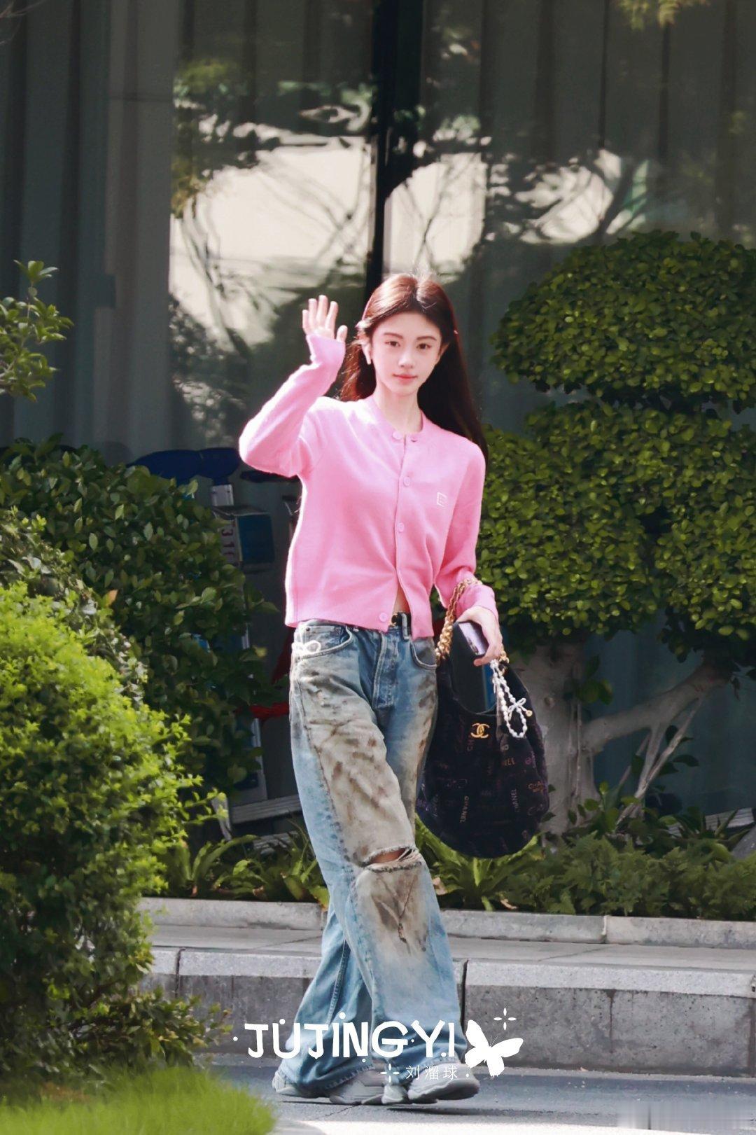 鞠婧祎  jjy鞠婧祎韩菱纱 jjy鞠婧祎花间令 “少年在仲夏里的拼搏，是歌颂这