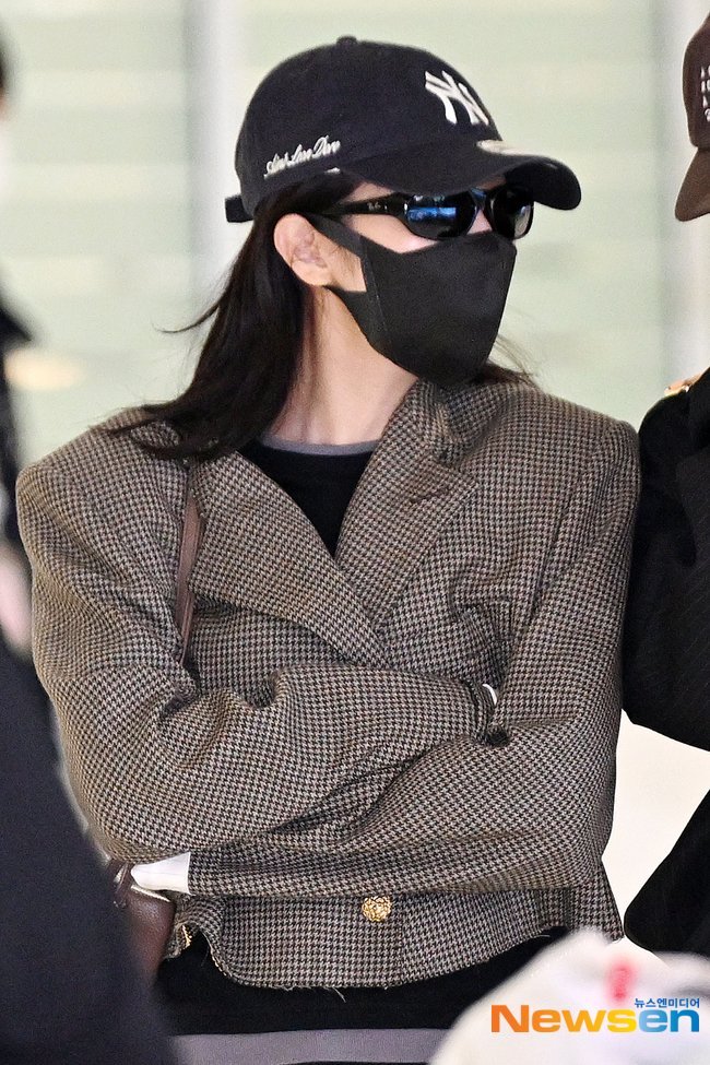 260322 Jennie仁川机场入境媒体图📸So cool🖤 