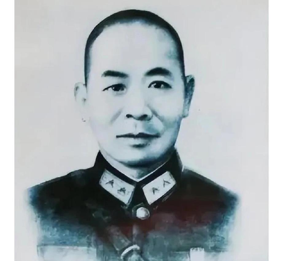 从“反派专业户”到正义化身，
余皑磊的30天蜕变之旅！

还记得《沉默的真相》里