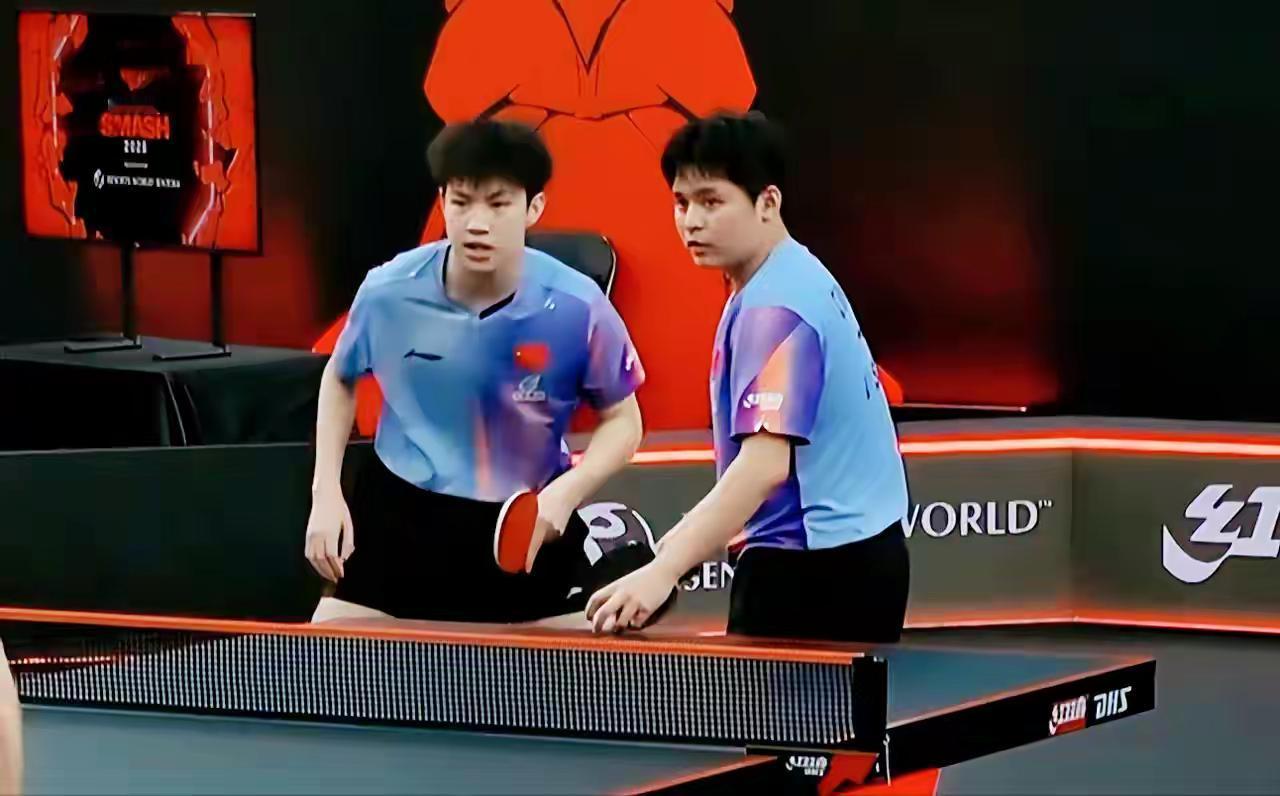 【林诗栋黄友政双打艰难晋级】2026新加坡大满贯男双1/4决赛，林诗栋/黄友政（