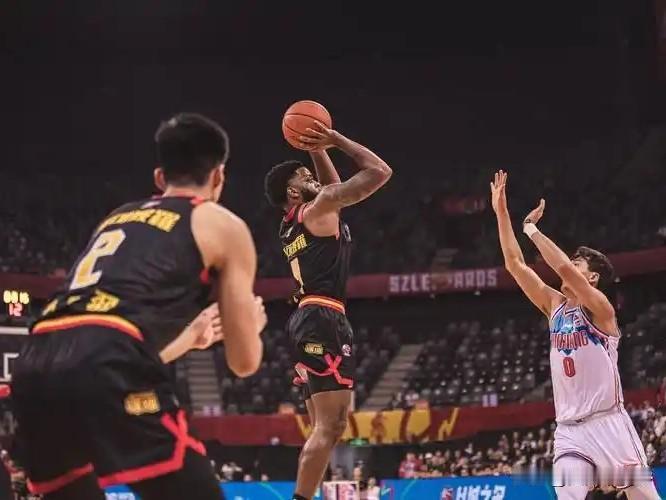 · 赛制影响：单节比赛时间缩短至10分钟，使得分差容错空间变小，比赛偶然性增加。