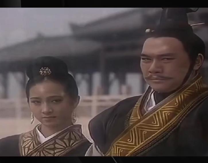 西周之灭，祸自周幽王始。周幽王宠爱褒姒，为了褒姒一笑，他可以置国家安危于不顾，烽
