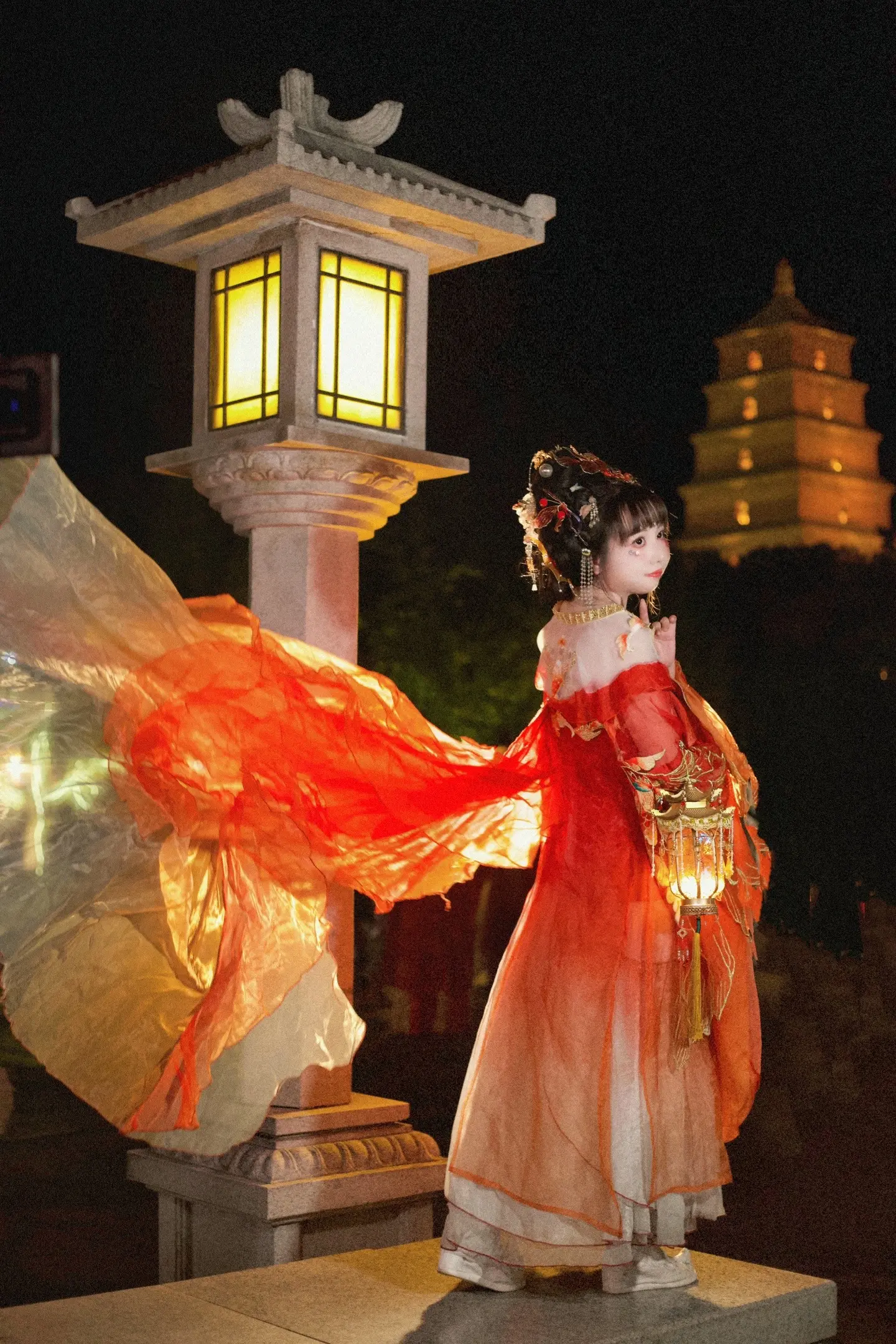 春风得意马蹄疾，一生看尽长安花。